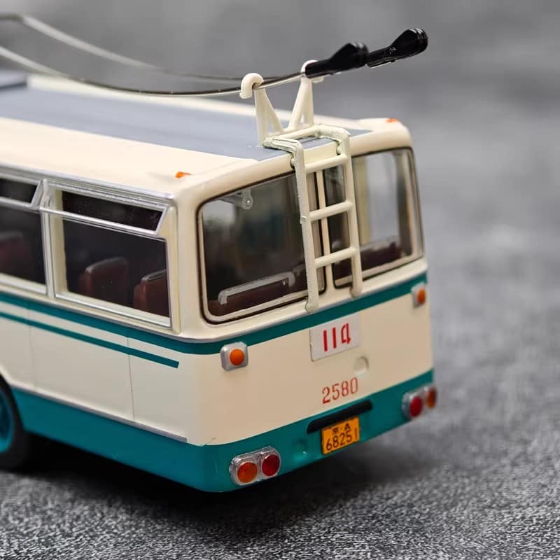 1:64 Beijing Trolleybus BD562 – Route 114 / Route 111 Diecast Bus Model