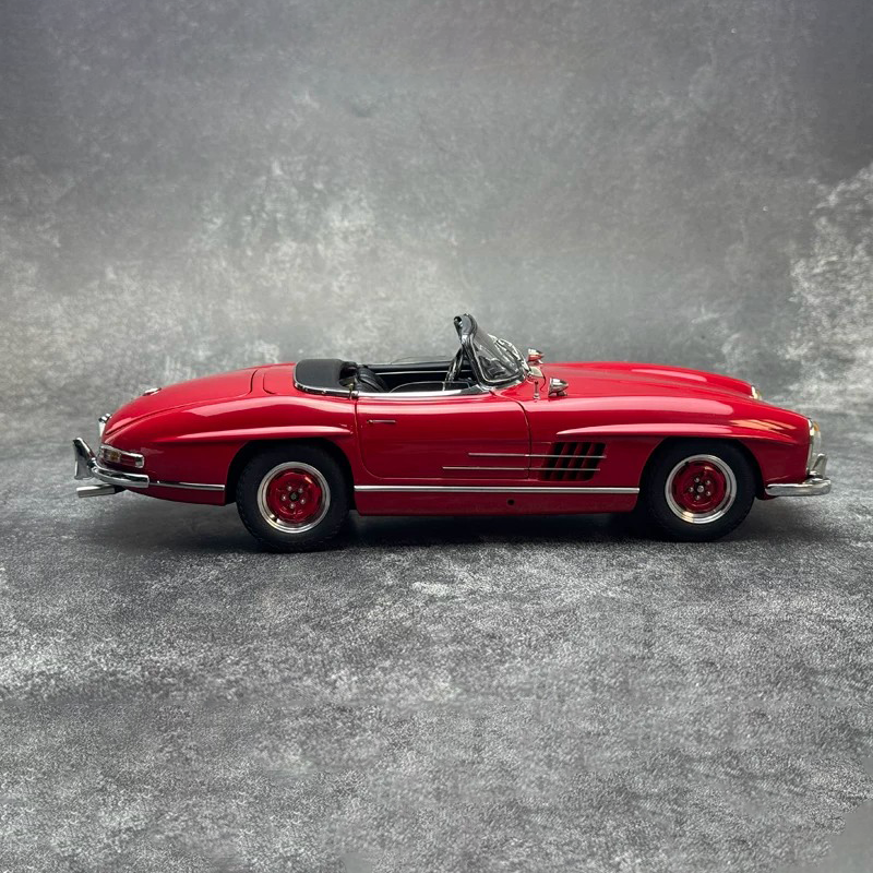 CMC 1:18 Mercedes-Benz 300SL Roadster Coupe Diecast Model