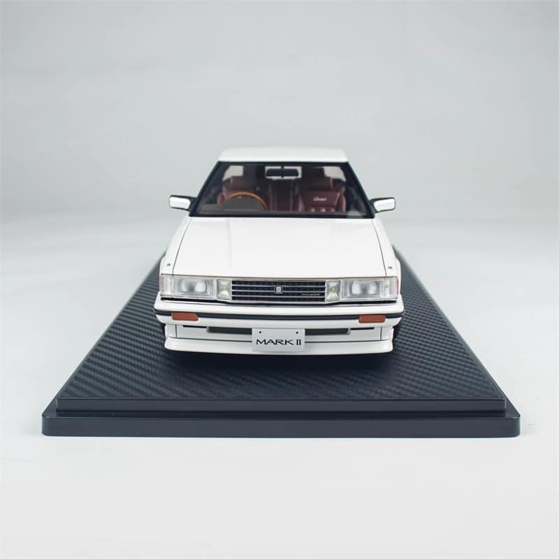 Ignition Model Toyota Mark II 1:18 Resin Model Car