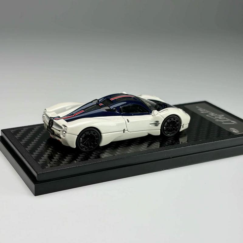 LCD 1:64 Pagani Utopia Diecast Model