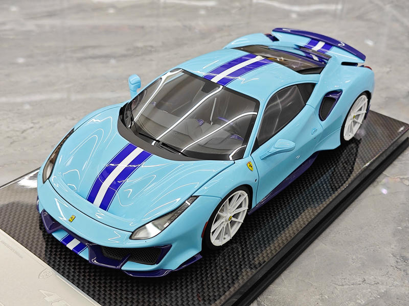 Dino Model 1:18 Ferrari 488 Pista Resin (Fully Open) Model