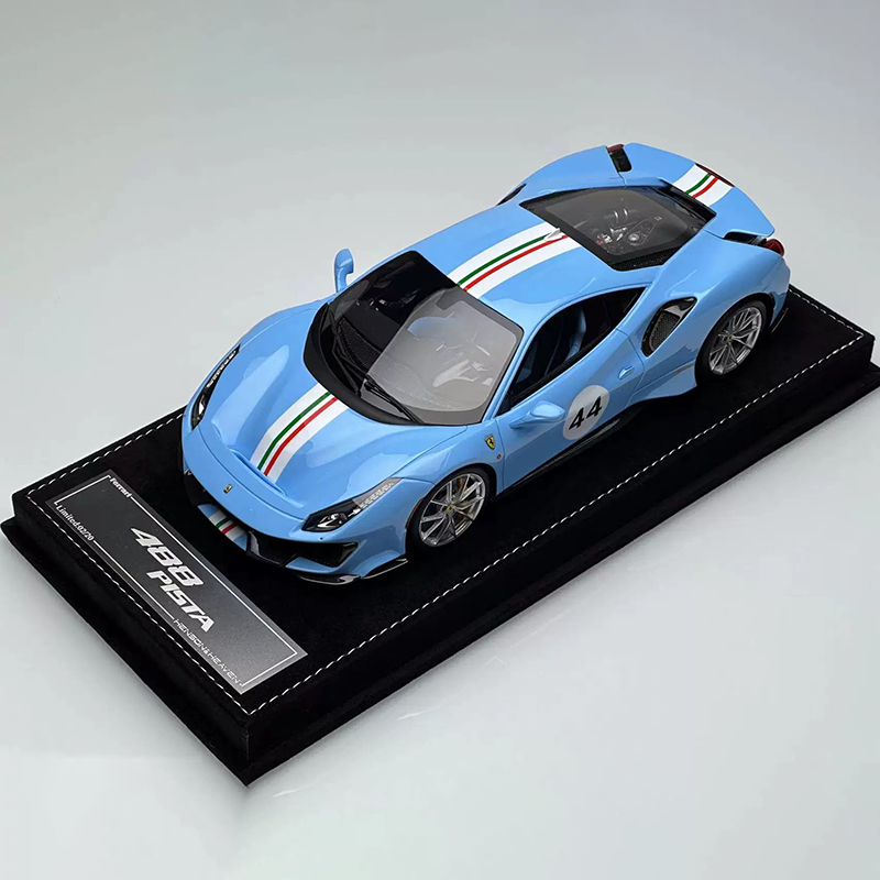 HH Model 1:18 Ferrari 488 Pista Limited Edition Resin Model