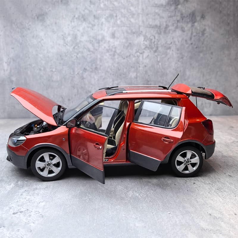 Original 1:18 Shanghai Volkswagen Skoda New Fabia Diecast Model Car