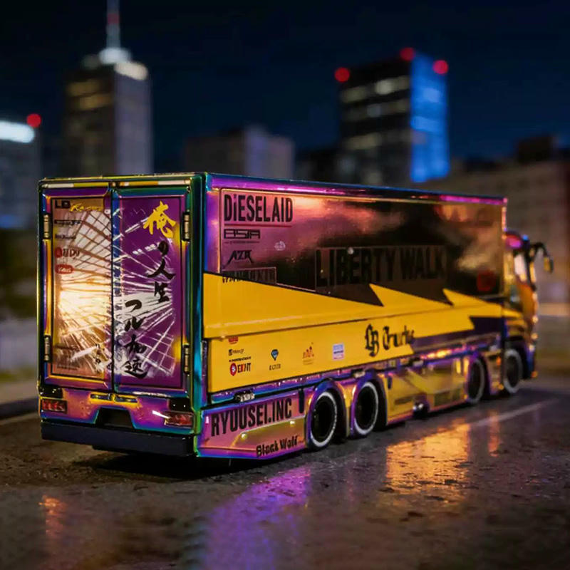 GCD 1:64 Mitsubishi Fuso Super Great LB‑TRUCKS Diecast Model – Chameleon