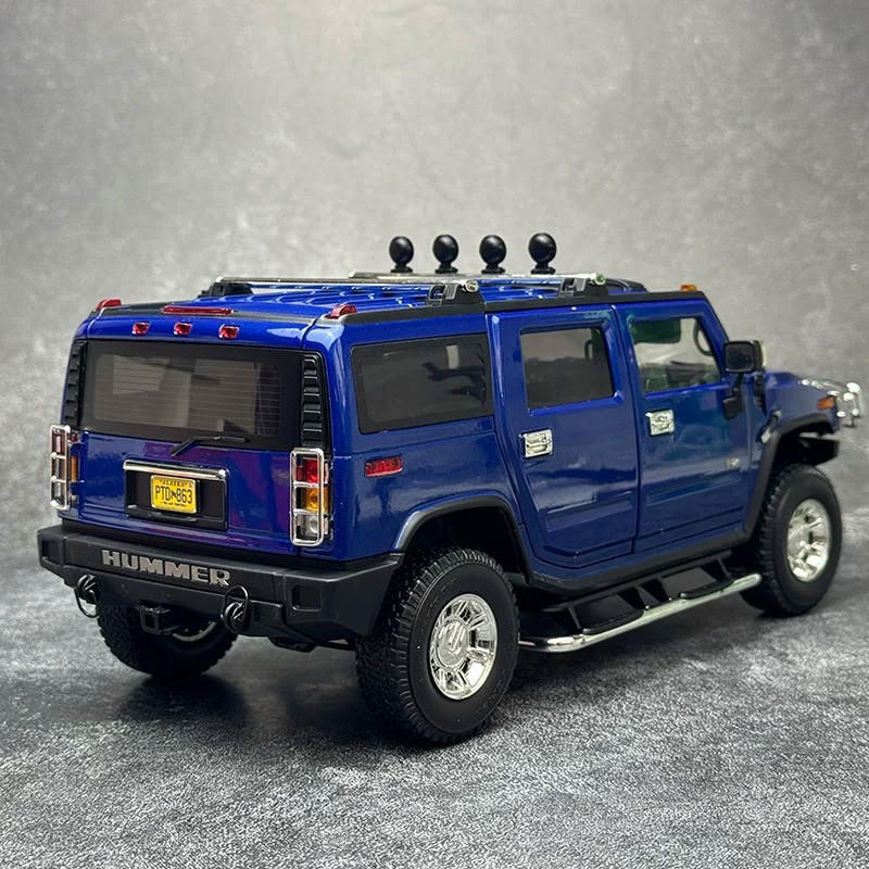 HIGHWAY61 1:18 Hummer H2 Diecast Model – Blue