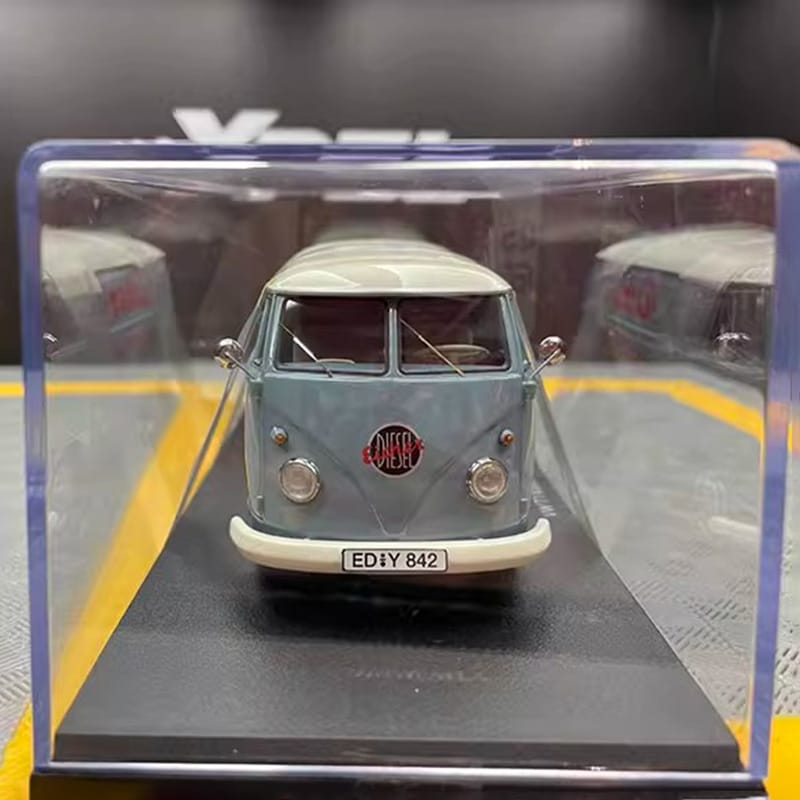 Schuco 1:32 Volkswagen VW T1 Bus model