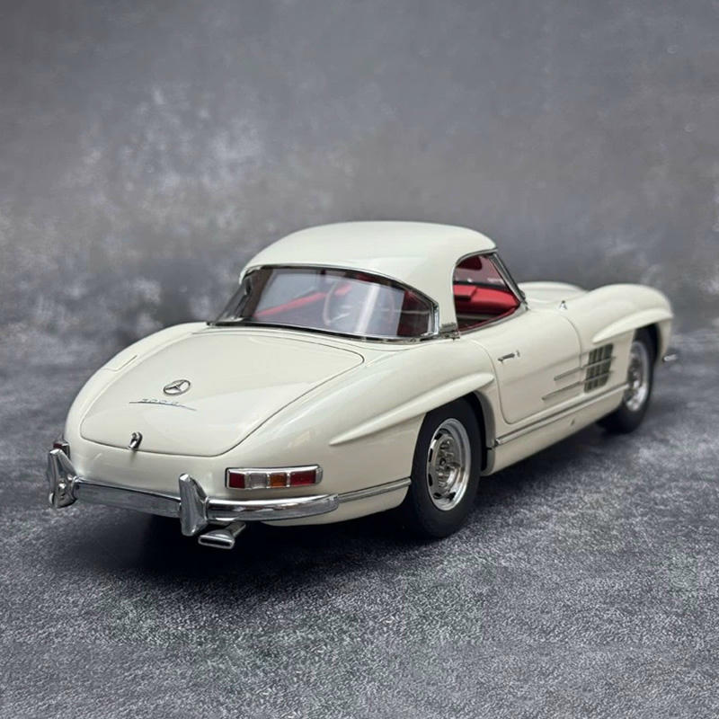 CMC 1:18 Mercedes-Benz 300SL Roadster Coupe Diecast Model