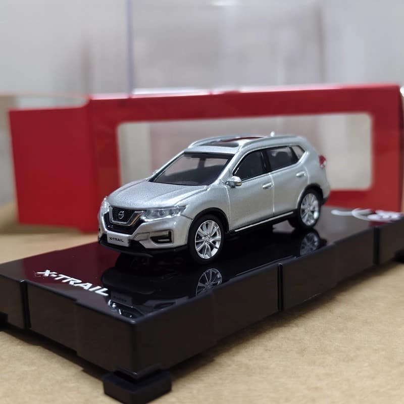 Original Nissan X-Trail 1:64 Diecast Model Car