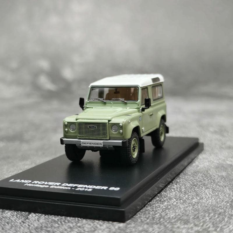 AR Box 1:64 Land Rover Defender 90 Heritage Edition 2015 Green Diecast Model