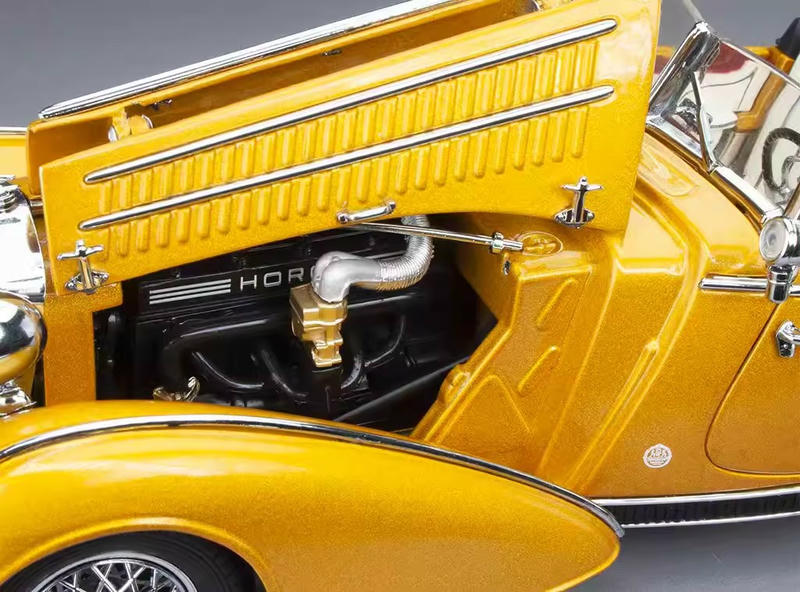 SunStar 1:18 1939 Horch 855 Roadster Diecast Model