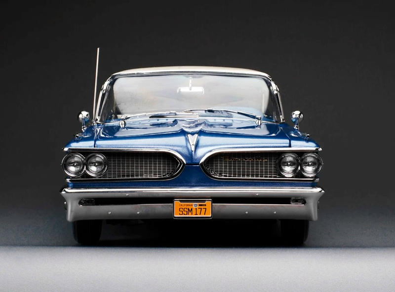SunStar 1:18 1959 Pontiac Bonneville Platinum Edition Diecast Model