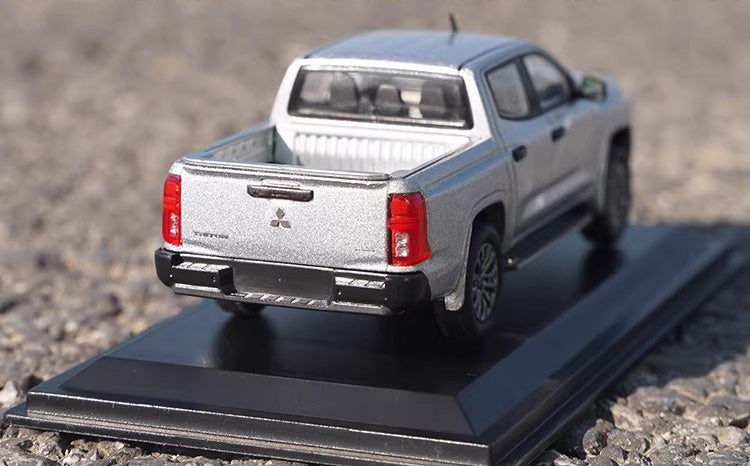 402-717 Hi-Story 1/43 三菱 i T 2010 Mitsubishi Triton 1:43 Alloy