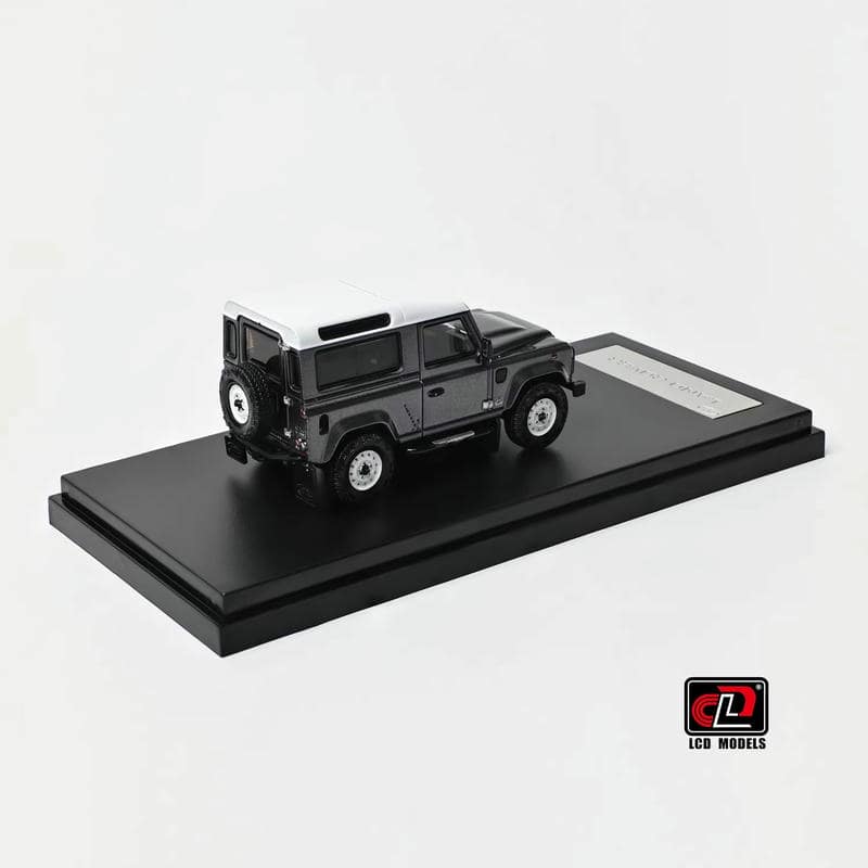 LCD 1:64 Land Rover Defender 90 V8 Diecast Model – YX car model