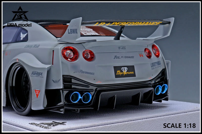 BBA Nissan GT-R 35GT-RR 1:18 Resin Model Car