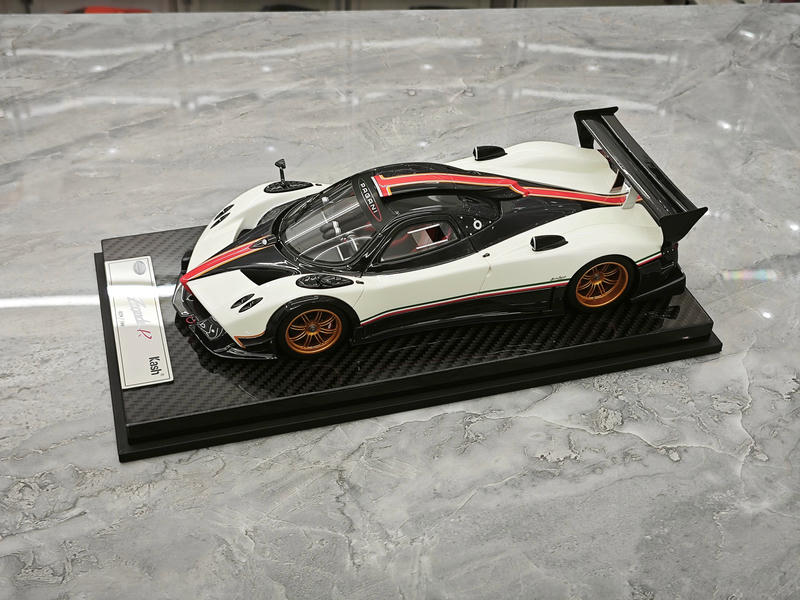 Kash Model Pagani Zonda 1:18 Resin Model Car – Warm Pearl White