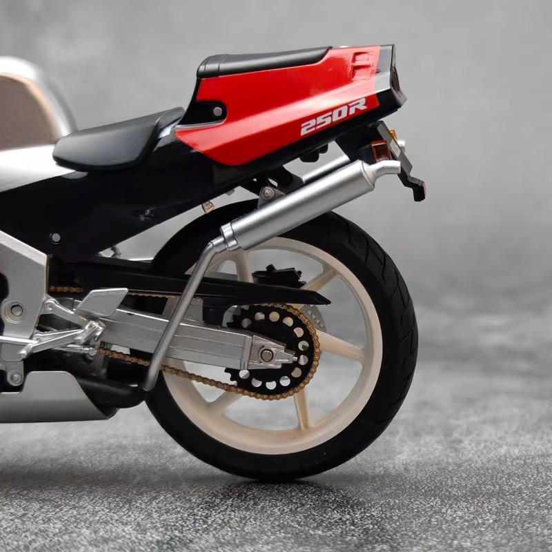 AOSHIMA 1:12 Honda NSR 250R SP R4 Rothmans MC18 Motorcycle Model