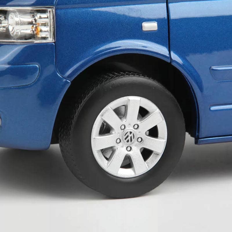 NOREV 1:18 Volkswagen VW California (2003) Diecast Model Car