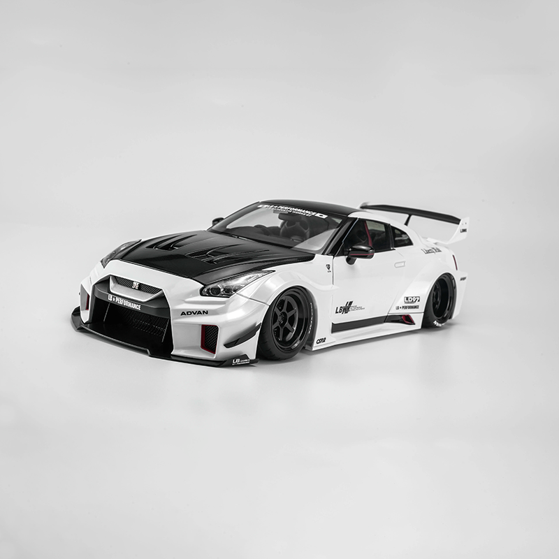 MotorHelix 1:18 Nissan GT-R R35 35GT-RR Widebody Diecast Model Car – Premium JDM
