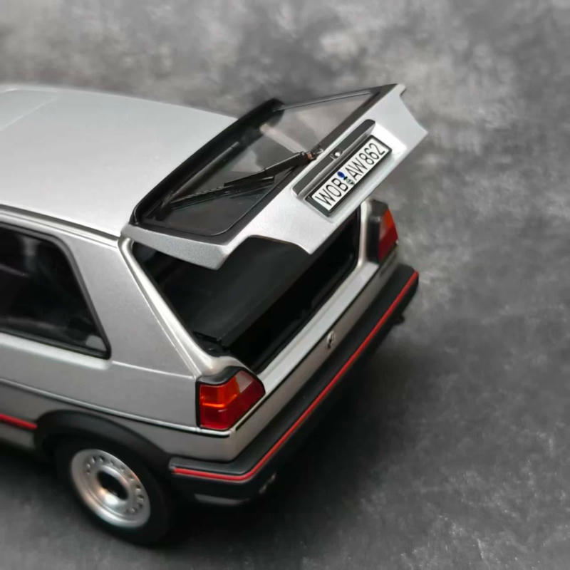 Volkswagen Golf GTI 1989 1:18 Norev Diecast Model Car – Silver