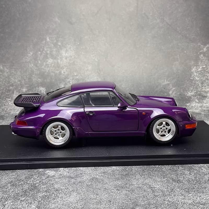 Solido 1:18 Porsche 911 (964) Turbo 1990 Diecast Model-S1803412