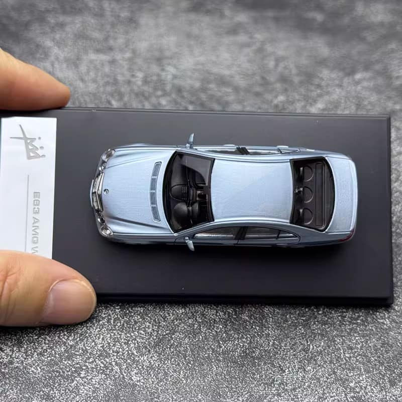 KING Model 1:64 Mercedes-Benz E63 AMG W211 “Four-Eye” Alloy Diecast Model