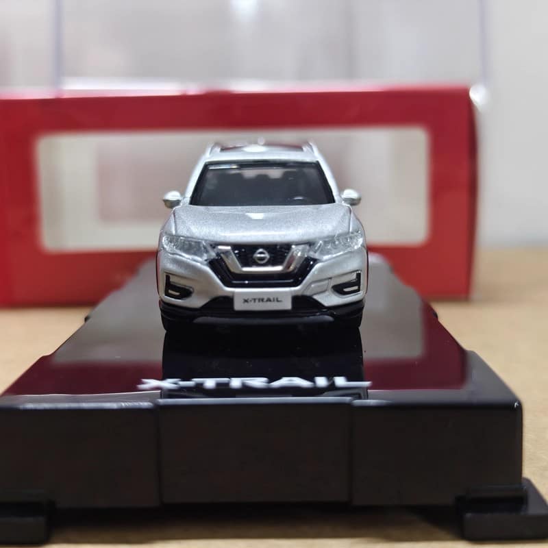 Original Nissan X-Trail 1:64 Diecast Model Car