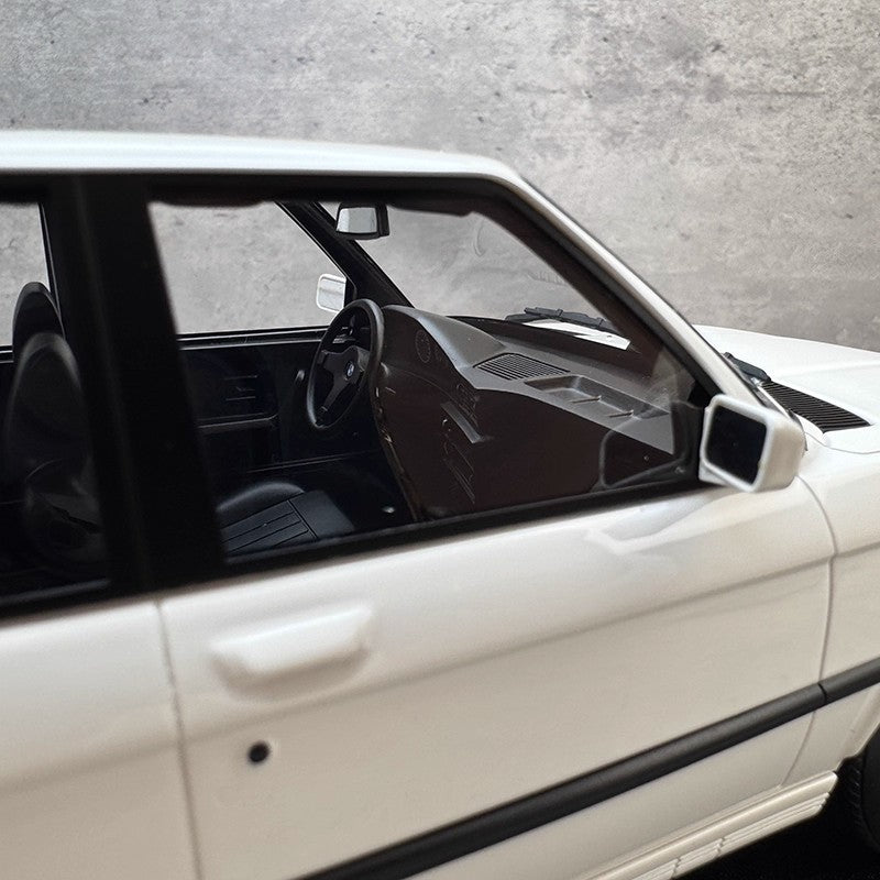 Qriginal 1:18 BMW M5 Resin Collectible Model Car