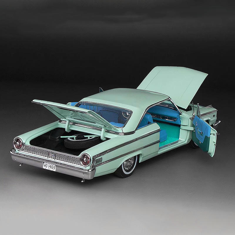 Sunstar 1:18 1963 Ford Galaxie 500XL Alloy Model