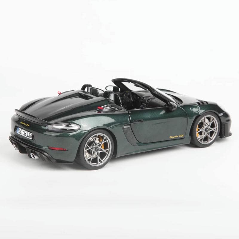 Norev 1:18 Porsche 718 Spyder RS Weissach PackAlloy Diecast Model Car