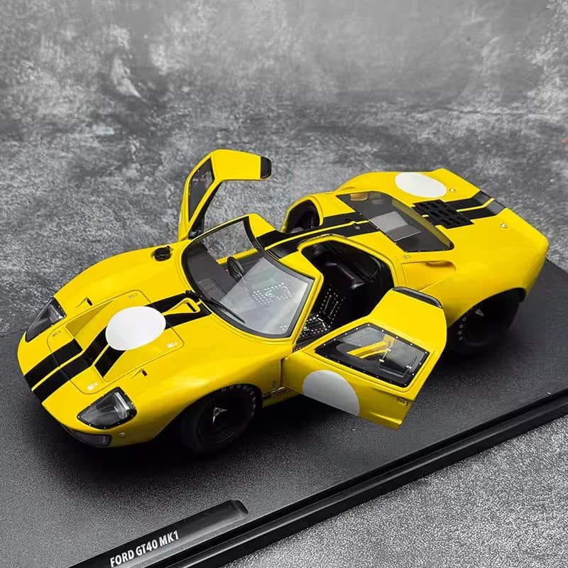 Solido 1:18 Ford GT40 Mk I 1968 Diecast Model