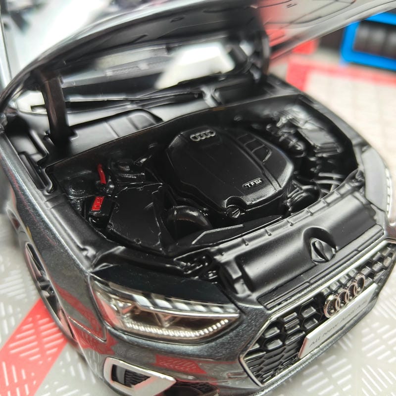FAW Audi A4L Official 1:18 Alloy Diecast Model Car