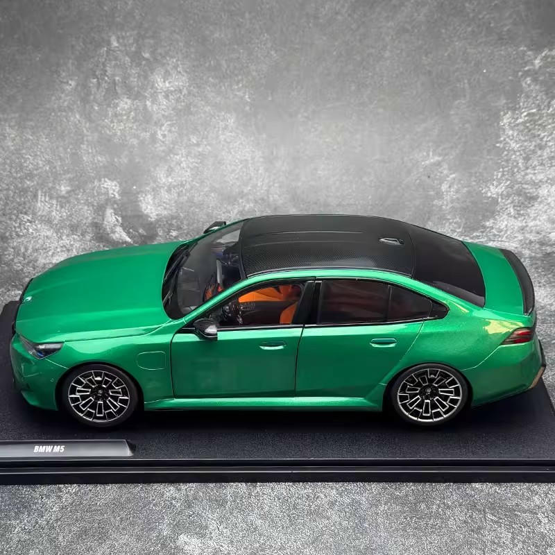 SOLIDO 1:18 BMW M5 M Isle of Man 2025 Alloy Diecast Model