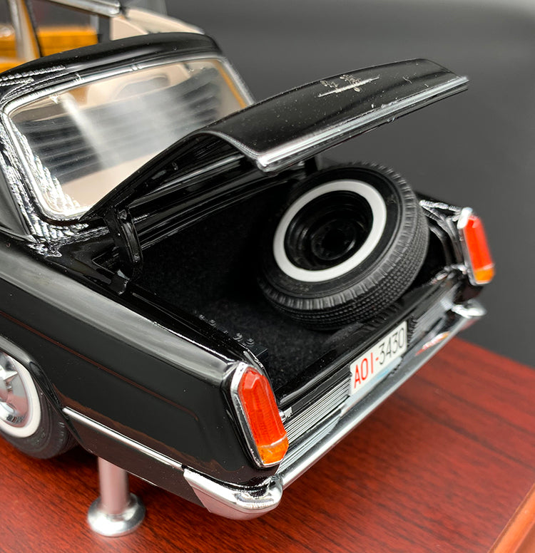 1/24 Scale Hongqi CA770TJ Alloy Diecast Model Car by Century Dragon. Handmade | Openable doors. 35th anniversary vehicle
