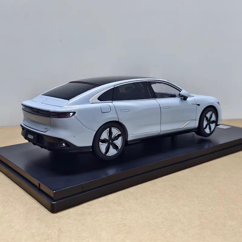 Original 1:18 Dongfeng Voyah Zhuiguang EV Sedan Alloy Diecast Model