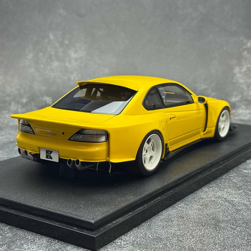 Kyosho 1:18 Nissan Silvia S15 Khyzyl Saleem Resin Model