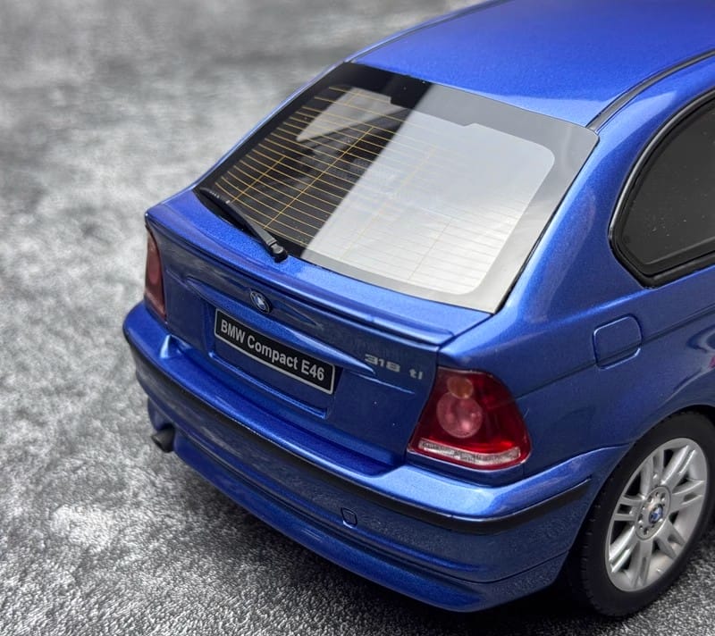 OTTO Mobile BMW E46 318Ti Compact 2002 1:18 Resin Model Car