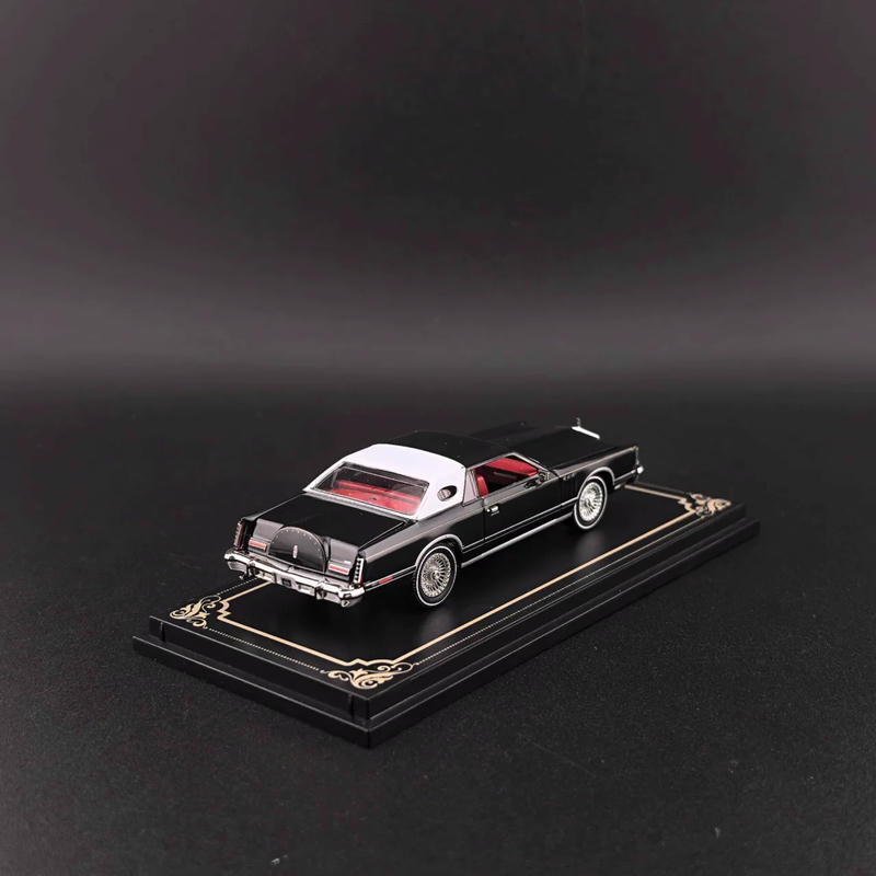 Fine Works 1979 Lincoln Continental Mark V Lowrider 1:64 Diecast Model Car
