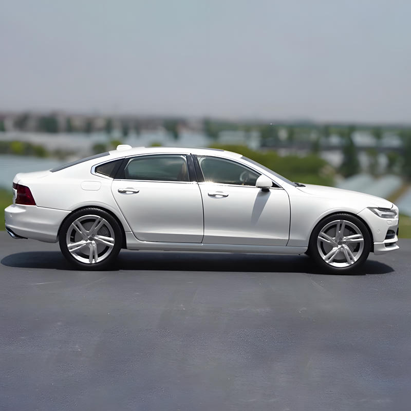 OEM 1:18 S90 Luxury Sedan Diecast Model
