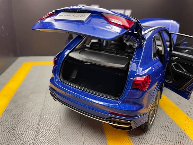 FAW Audi Q3 2019 1:18 Alloy Diecast Model Car
