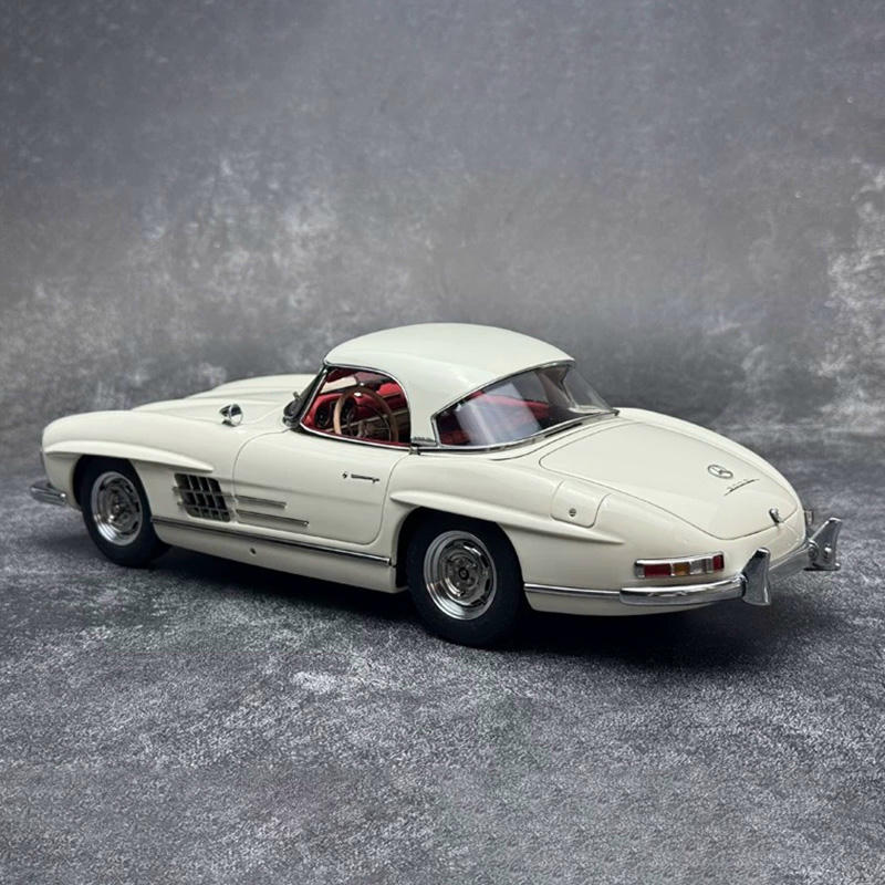 CMC 1:18 Mercedes-Benz 300SL Roadster Coupe Diecast Model