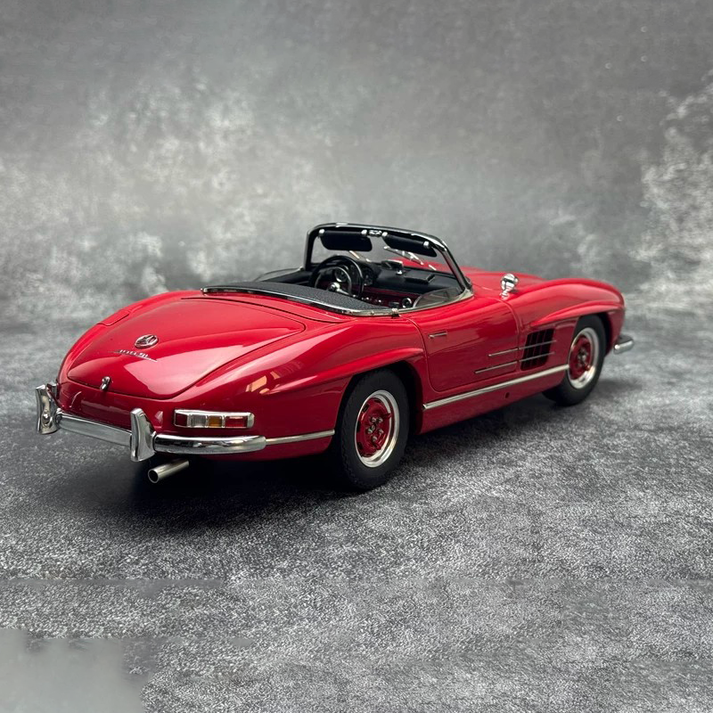 CMC 1:18 Mercedes-Benz 300SL Roadster Coupe Diecast Model