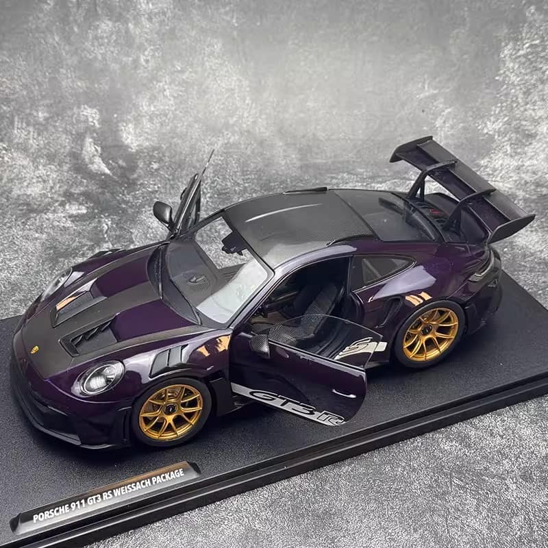 SOLIDO 1:18 Porsche 911 GT3 RS 2024 Diecast Model