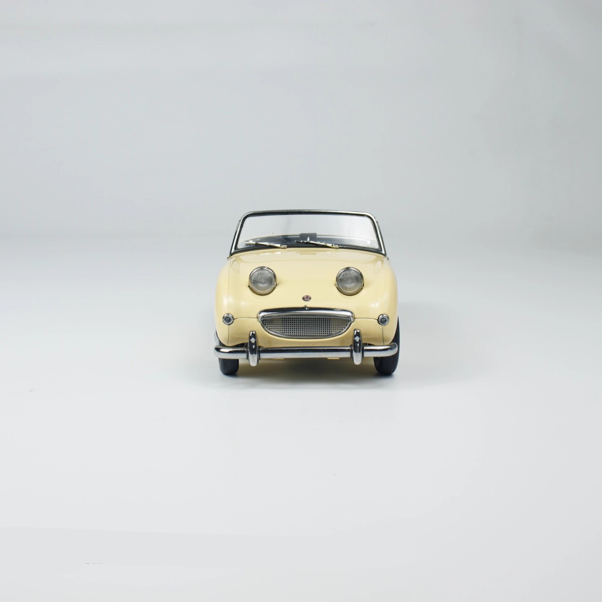 Kyosho 1:18 Austin Healey Sprite Classic Diecast Model Car