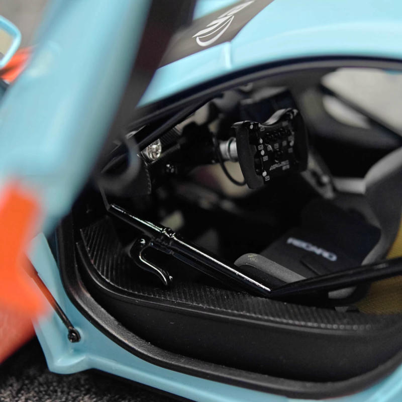AUTOart 1:18 McLaren MP4-12C GT3 Diecast Model