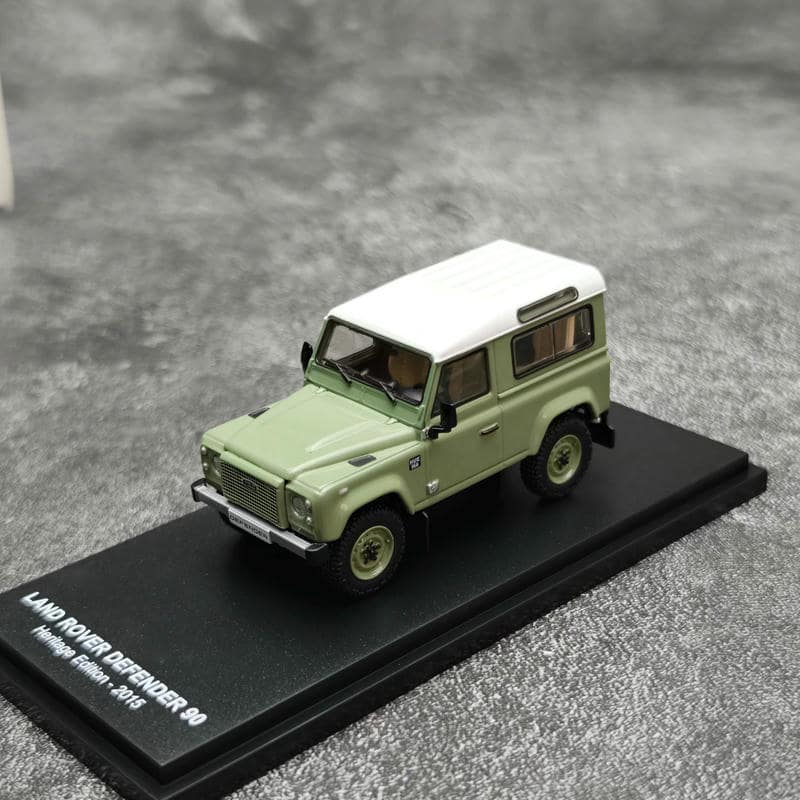 AR Box 1:64 Land Rover Defender 90 Heritage Edition 2015 Green Diecast Model