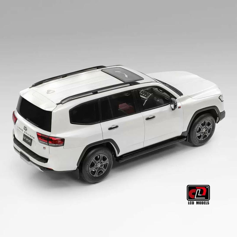 LCD 1:18 Toyota Land Cruiser 300 GR Sport Diecast Model