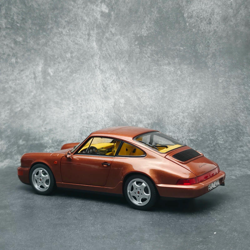 Norev Porsche 911 Carrera 2 1992 1:18 Diecast Model Car