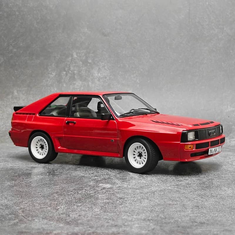 ノレブ製1/18スケールアウディ スポーツクワトロ 1985のダークブルーモデル ノレブ製1/18スケールアウディ スポーツクワトロ 1985のダークブルー