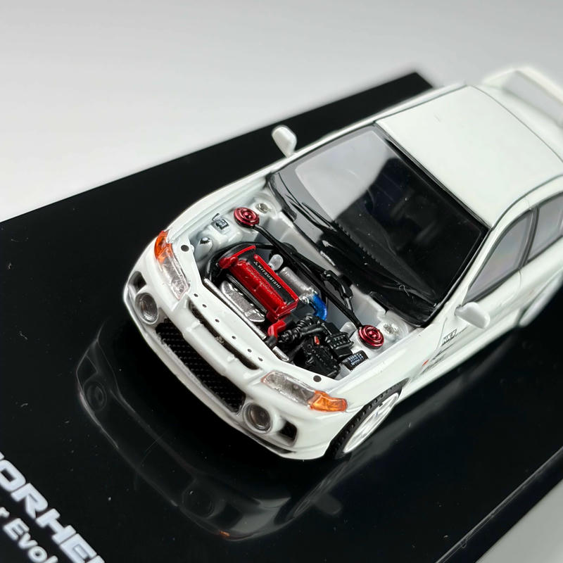 MotorHelix 1:64 Mitsubishi Lancer Evolution IV GSR Diecast Model