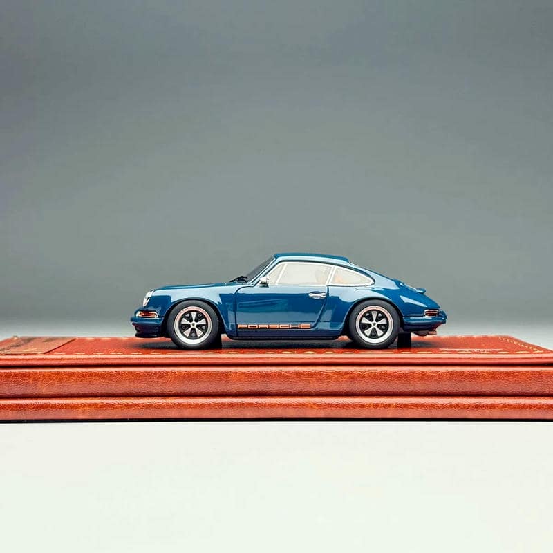 Make Up 1:64 Porsche Singer 911 Coupe Resin Model